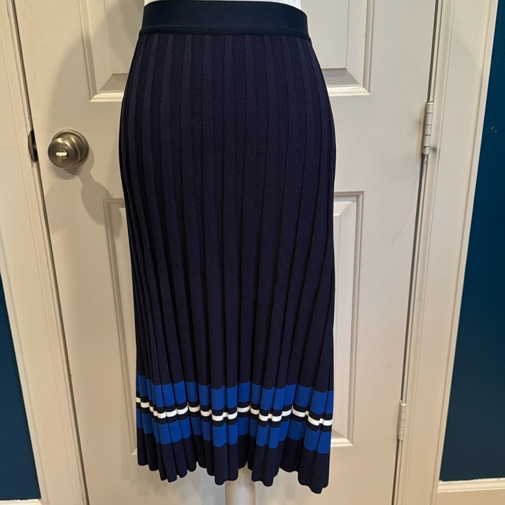 Tory Burch Sport knit pleated skirt. Only work 3 times- great condition!